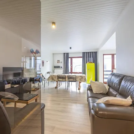 Lecomte - Chopin 166 Apartment Ostende