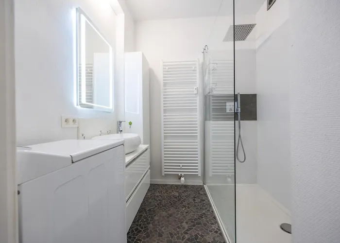 Lecomte - Chopin 166 Apartment *