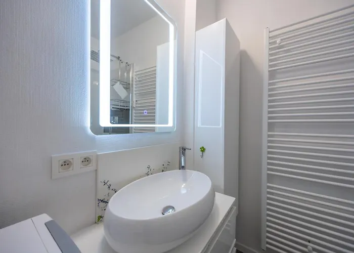 Lecomte - Chopin 166 Appartement